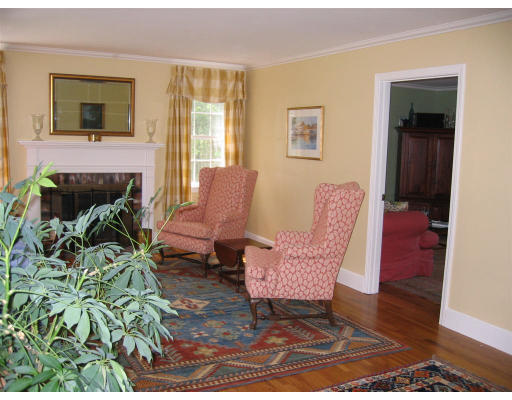 11 Randall Road Rochester, MA 02770 - Photo 4 of 11 a living room with furniture rug and window