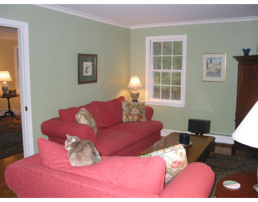 11 Randall Road Rochester, MA 02770 - Photo 5 of 11 a living room with furniture