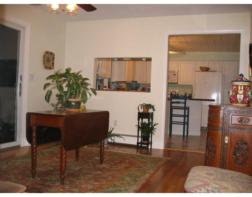 11 Randall Road Rochester, MA 02770 - Photo 6 of 11 a living room with furniture and a table