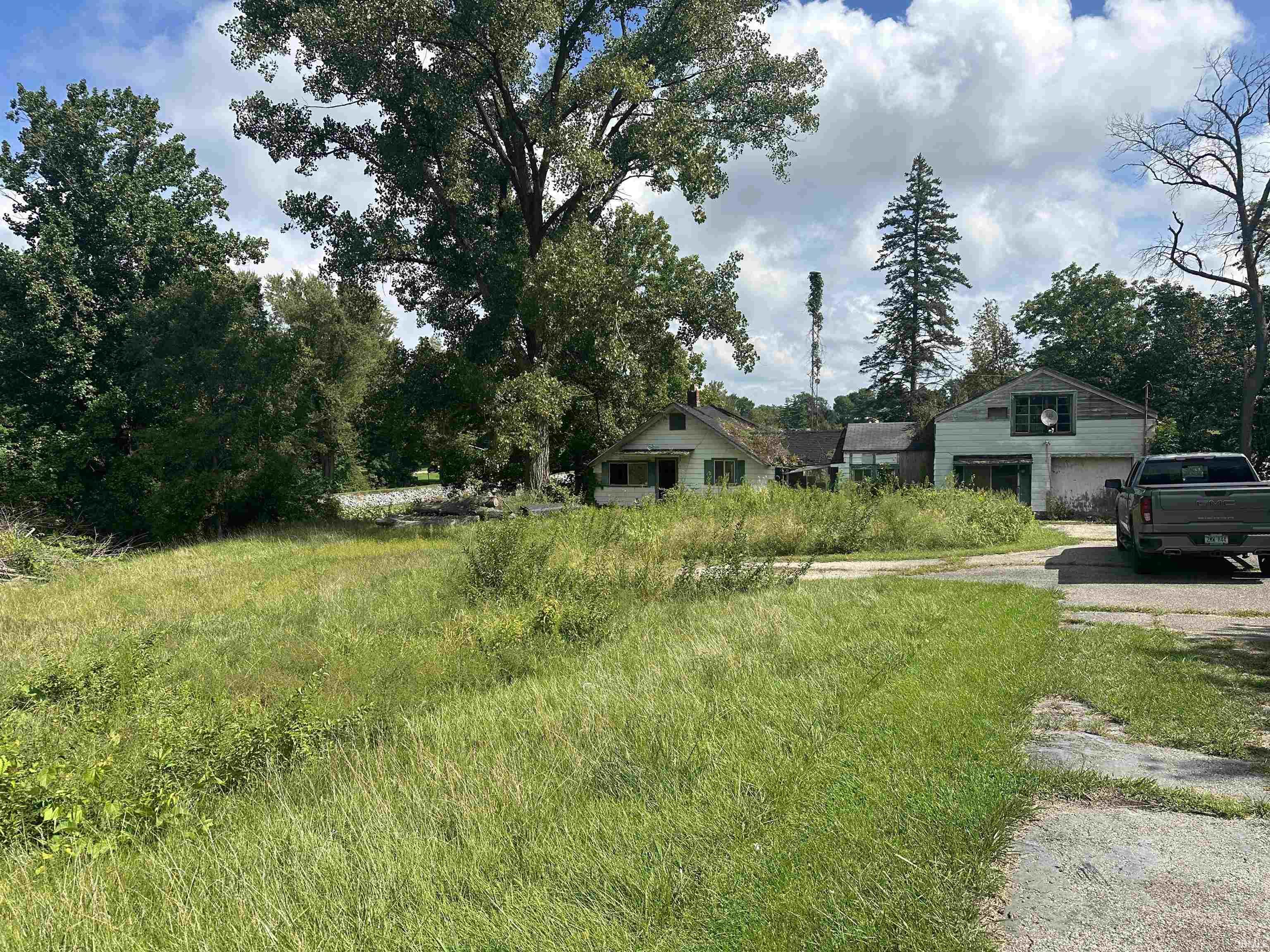 8628 East Koher Road South Syracuse, IN 46567 - Photo 4 of 8