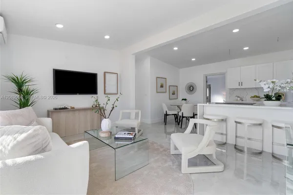 $2,800 | 4041 Northeast 15th Terrace, Pompano Beach, FL 33064