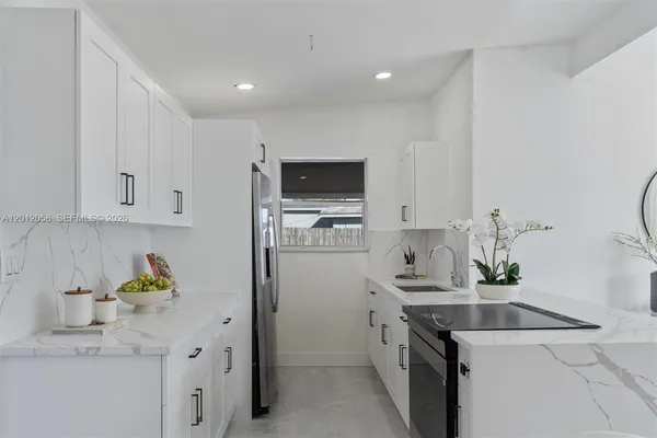 $2,800 | 4041 Northeast 15th Terrace, Pompano Beach, FL 33064