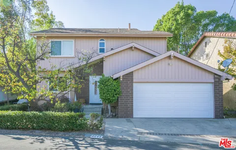 $949,000 | 4245 Alhama Drive, Woodland Hills, CA 91364
