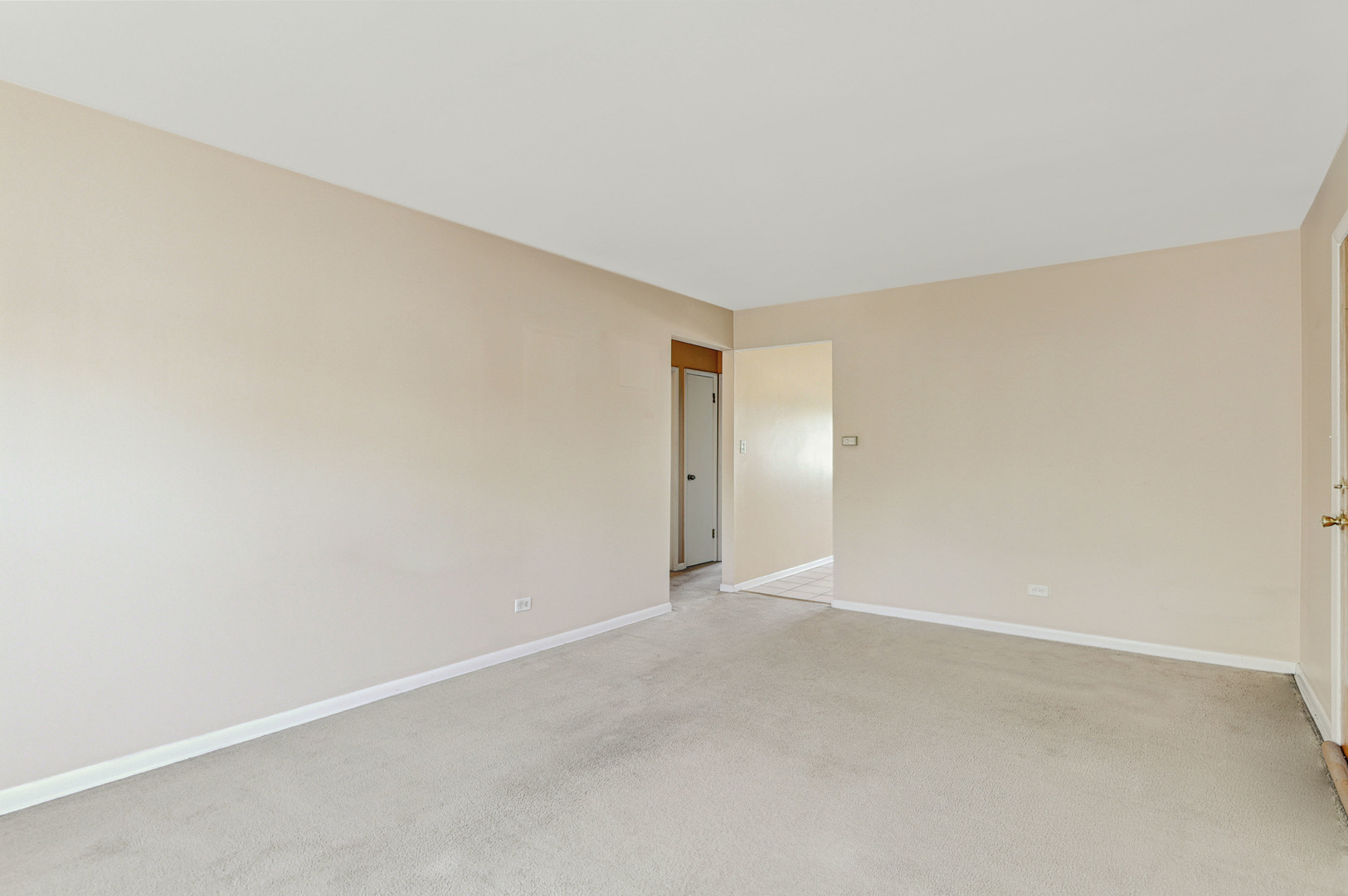10761 South Pulaski Road, Unit 9 Chicago, IL 60655 - Photo 9 of 13 Gallery Image 9