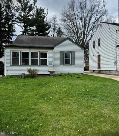 $1,250 | 727 Wilbur Avenue, Youngstown, OH 44502