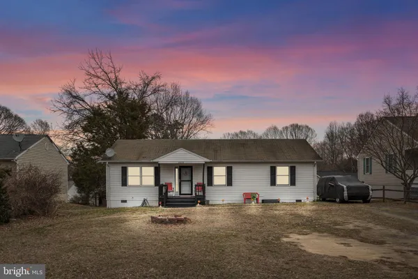$265,000 | 514 Albrough Boulevard, Colonial Beach, VA 22443