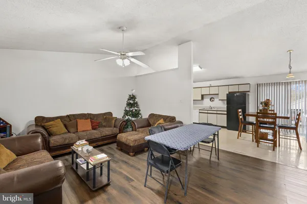 $265,000 | 514 Albrough Boulevard, Colonial Beach, VA 22443