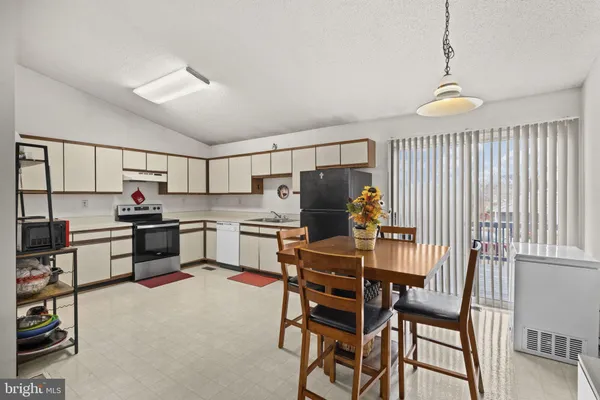 $265,000 | 514 Albrough Boulevard, Colonial Beach, VA 22443