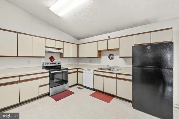 $265,000 | 514 Albrough Boulevard, Colonial Beach, VA 22443