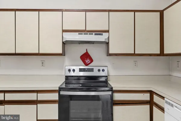 $265,000 | 514 Albrough Boulevard, Colonial Beach, VA 22443