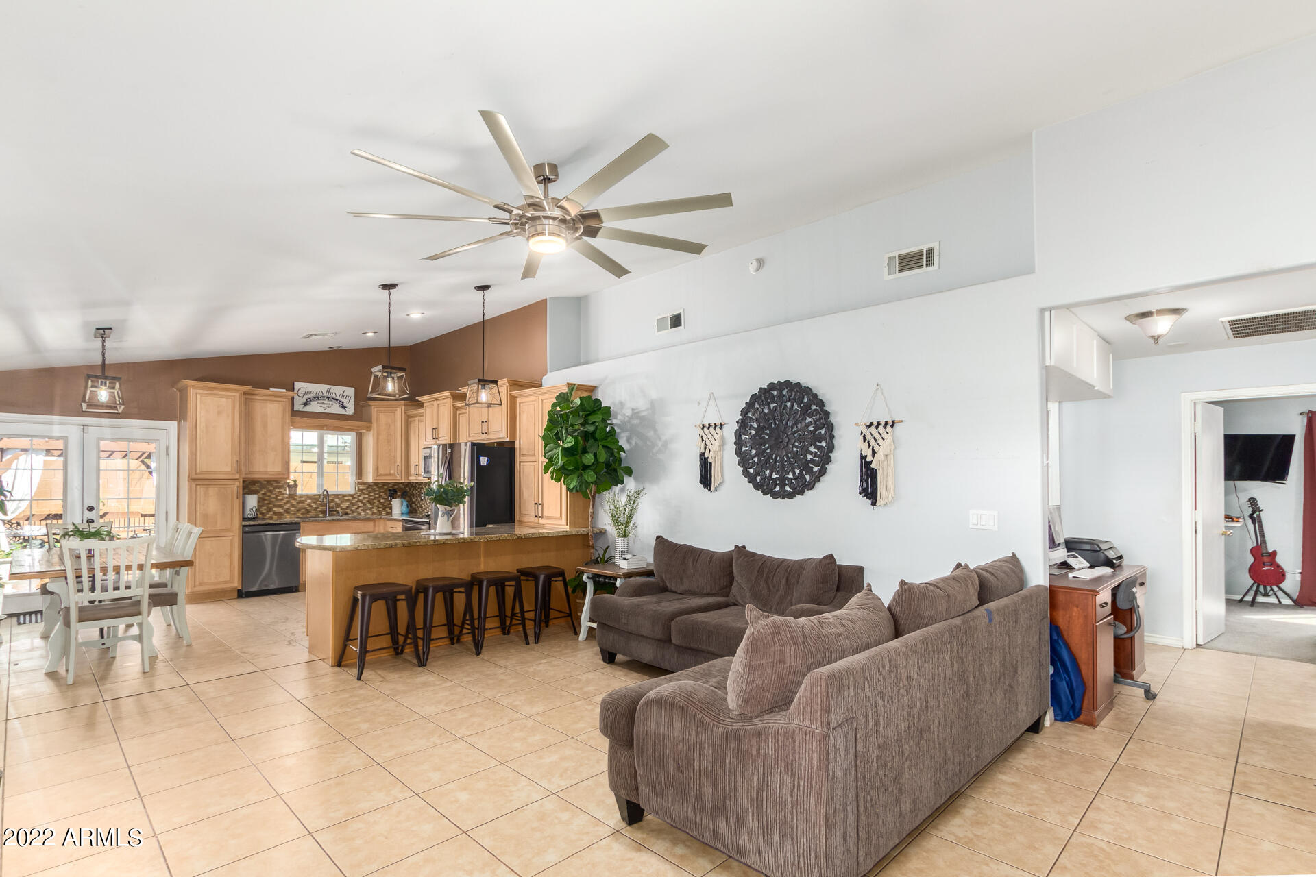 8714 West Granada Road Phoenix, AZ 85037 - Photo 3 of 21 05 Granada