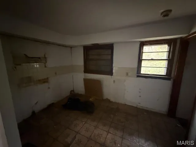 $35,000 | 10449 Duke Drive, St. Louis, MO 63136