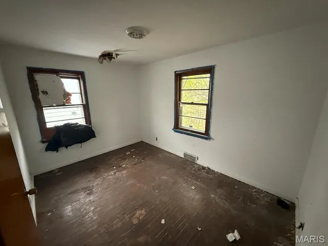 $35,000 | 10449 Duke Drive, St. Louis, MO 63136