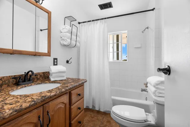 $1,025,000 | 12872 North Jack Tone Road, Lodi, CA 95240