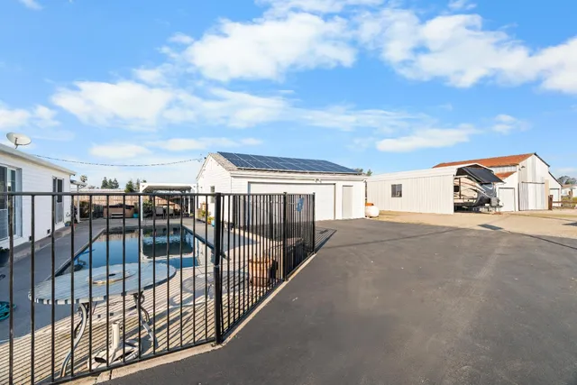 $1,025,000 | 12872 North Jack Tone Road, Lodi, CA 95240