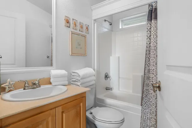 $1,025,000 | 12872 North Jack Tone Road, Lodi, CA 95240