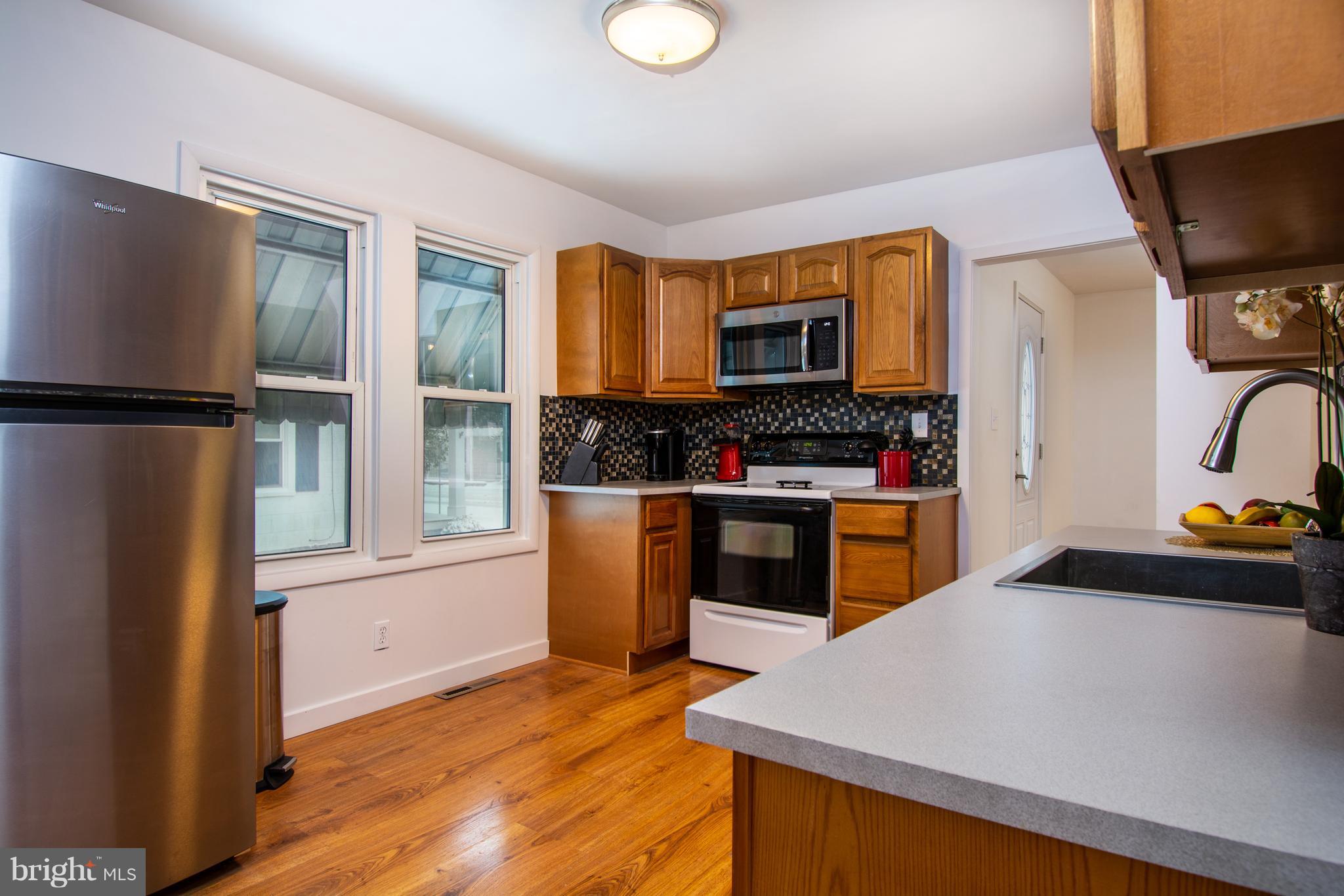 290 North Locust Point Road Mechanicsburg, PA 17050 - Photo 3 of 22 Gallery Image 3