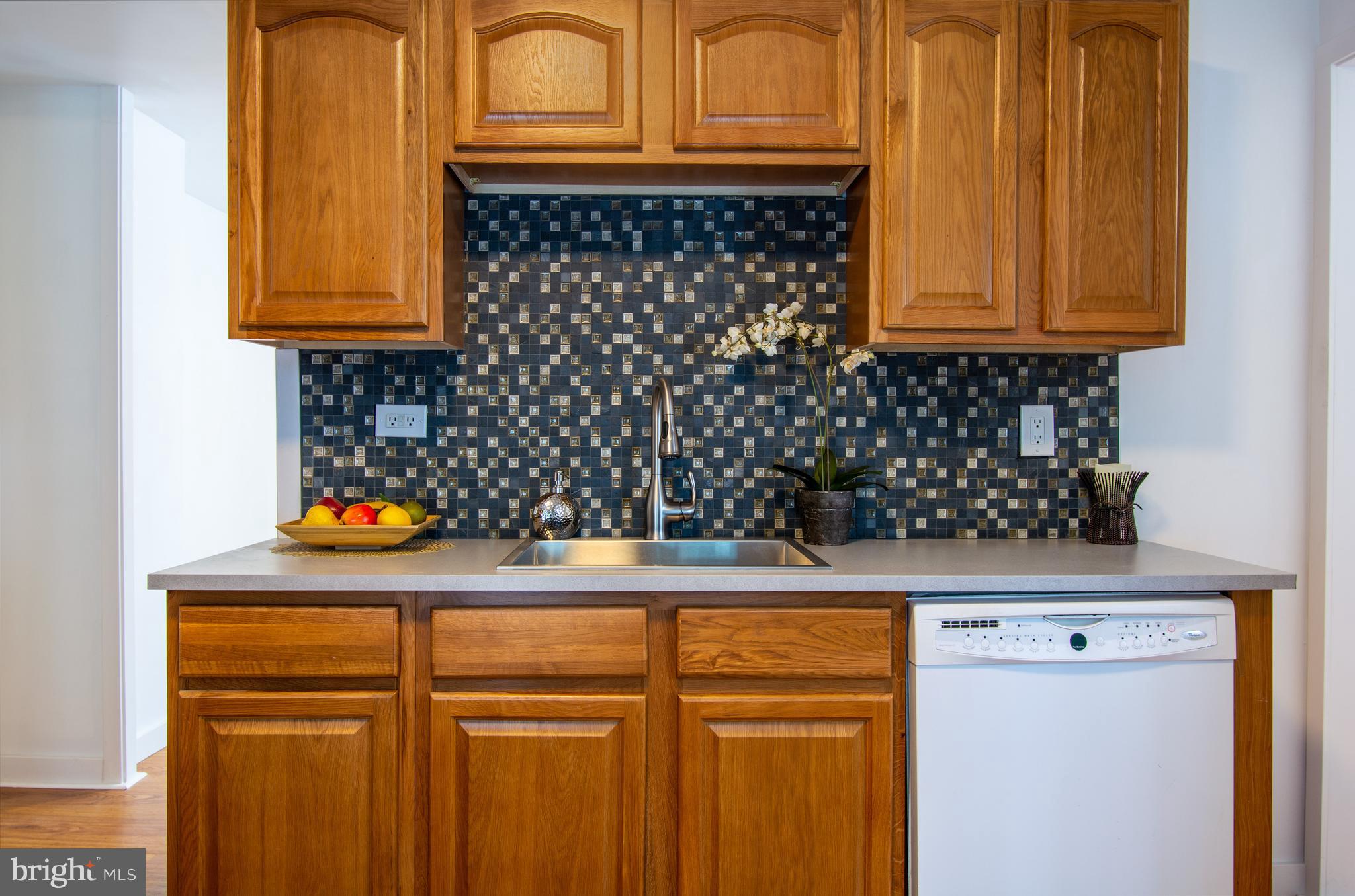 290 North Locust Point Road Mechanicsburg, PA 17050 - Photo 5 of 22 Gallery Image 5