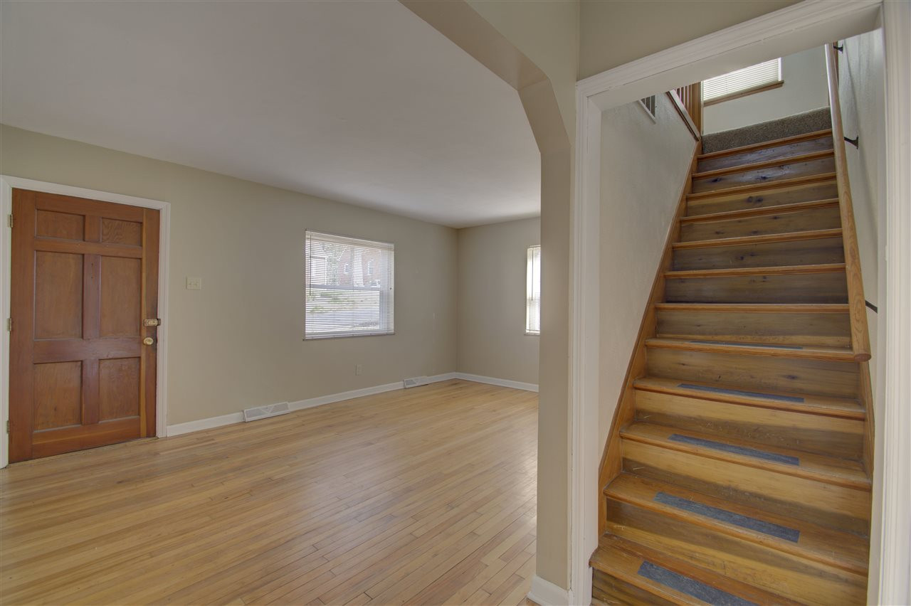 19 Howard Road Covington, KY 41011 - Photo 4 of 28