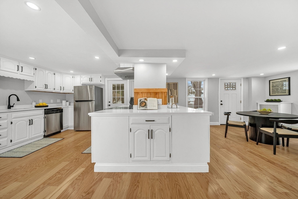 122 Chapin Road Hudson, MA 01749 - Photo 13 of 37