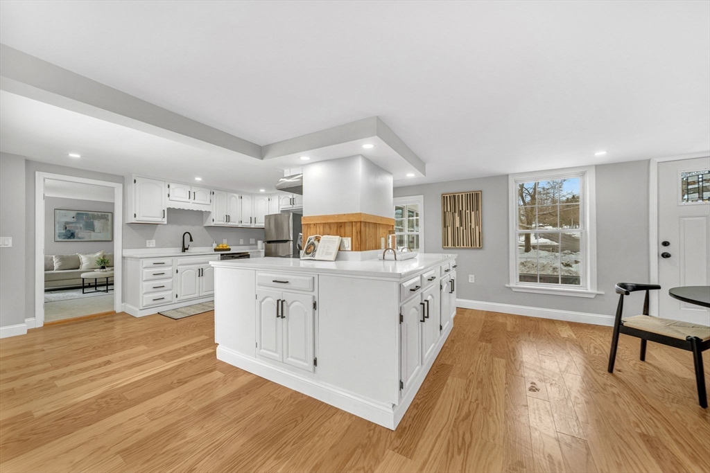 122 Chapin Road Hudson, MA 01749 - Photo 14 of 37