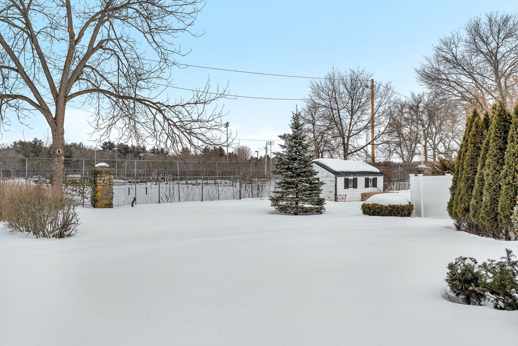 122 Chapin Road Hudson, MA 01749 - Photo 3 of 37