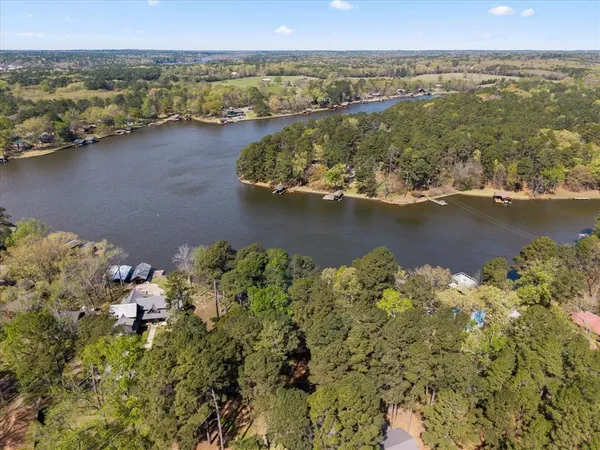 $1,150,000 | 230 Lake Drive, Mount Vernon, TX 75457