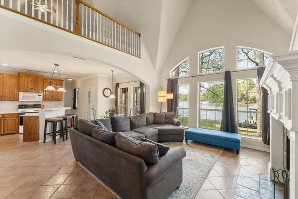 $1,150,000 | 230 Lake Drive, Mount Vernon, TX 75457