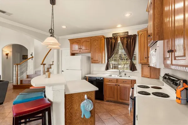 $1,150,000 | 230 Lake Drive, Mount Vernon, TX 75457