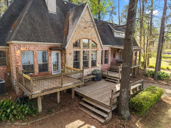$1,150,000 | 230 Lake Drive, Mount Vernon, TX 75457