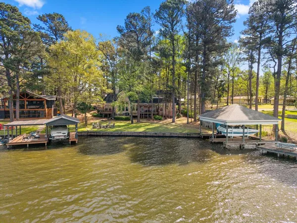 $1,150,000 | 230 Lake Drive, Mount Vernon, TX 75457