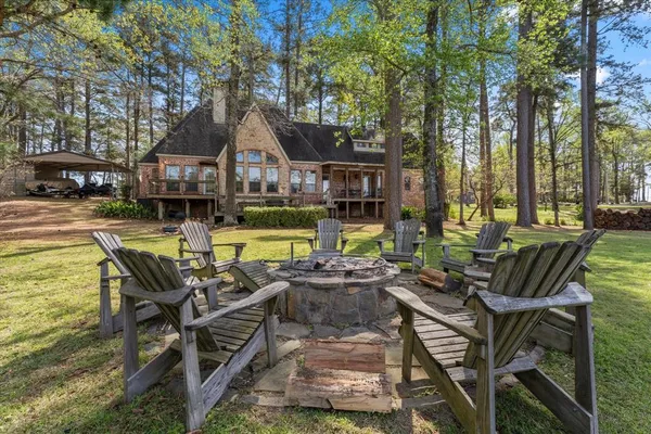 $1,150,000 | 230 Lake Drive, Mount Vernon, TX 75457