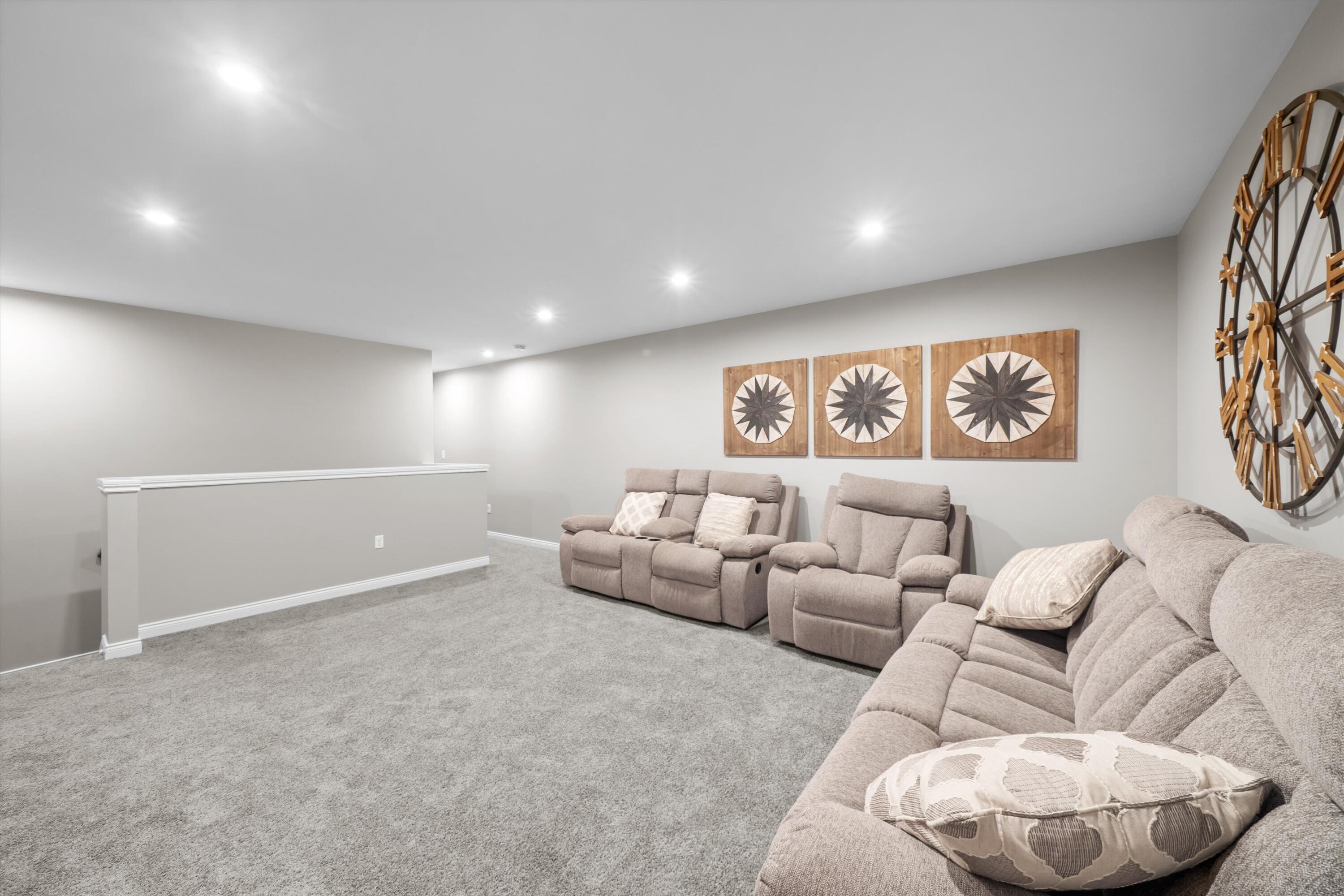 48894 Windfall Road, Unit 1 Novi, MI 48374 - Photo 35 of 52 45-DSC02535