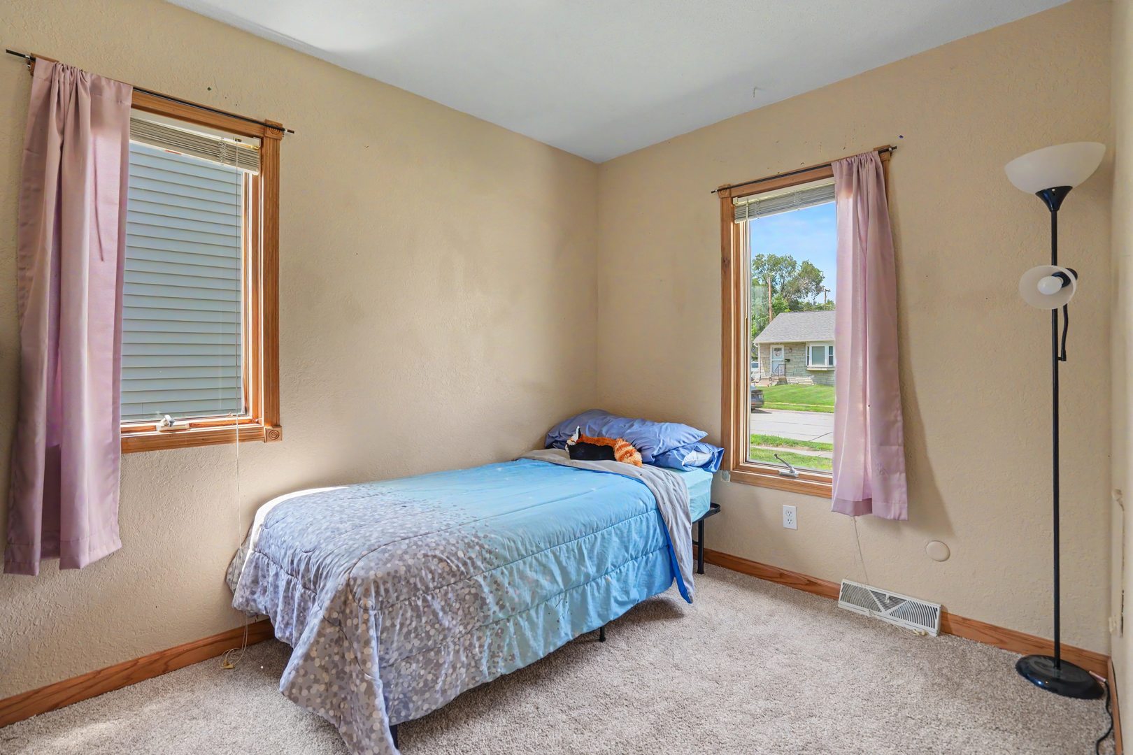 619 Middle Road Camanche, IA 52730 - Photo 12 of 30