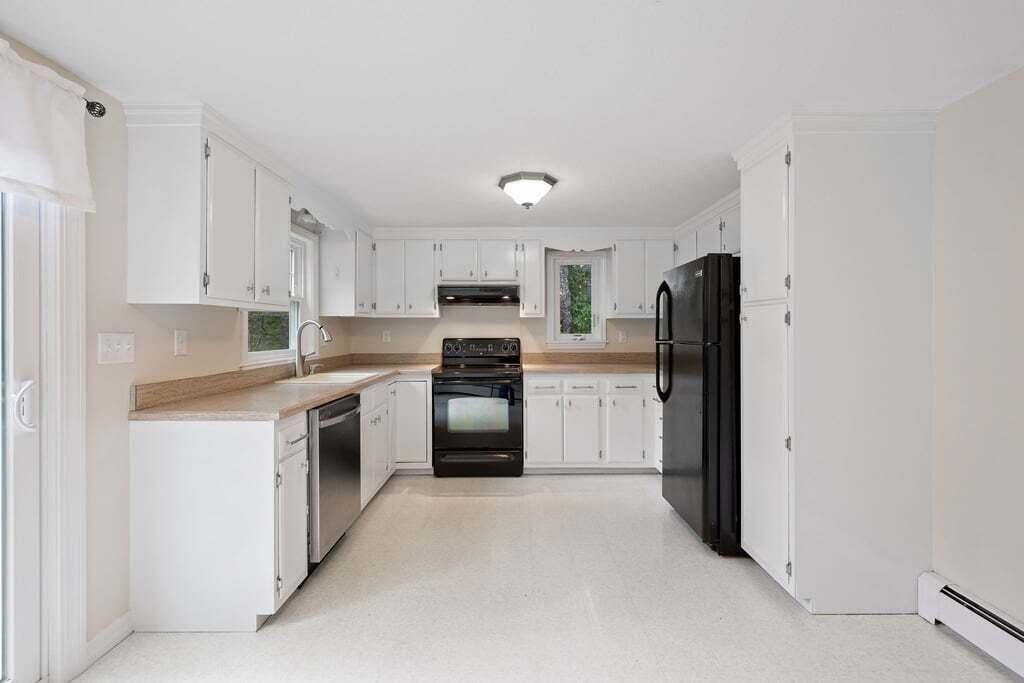 7 Grist Mill Road Harwich, MA 02645 - Photo 16 of 30 7 Grist Mill Rd Kitchen