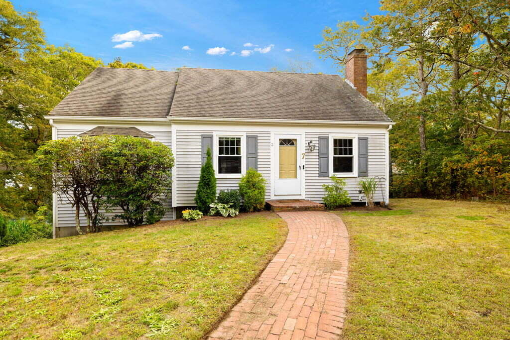 7 Grist Mill Road Harwich, MA 02645 - Photo 3 of 30 7 Grist Mill Rd