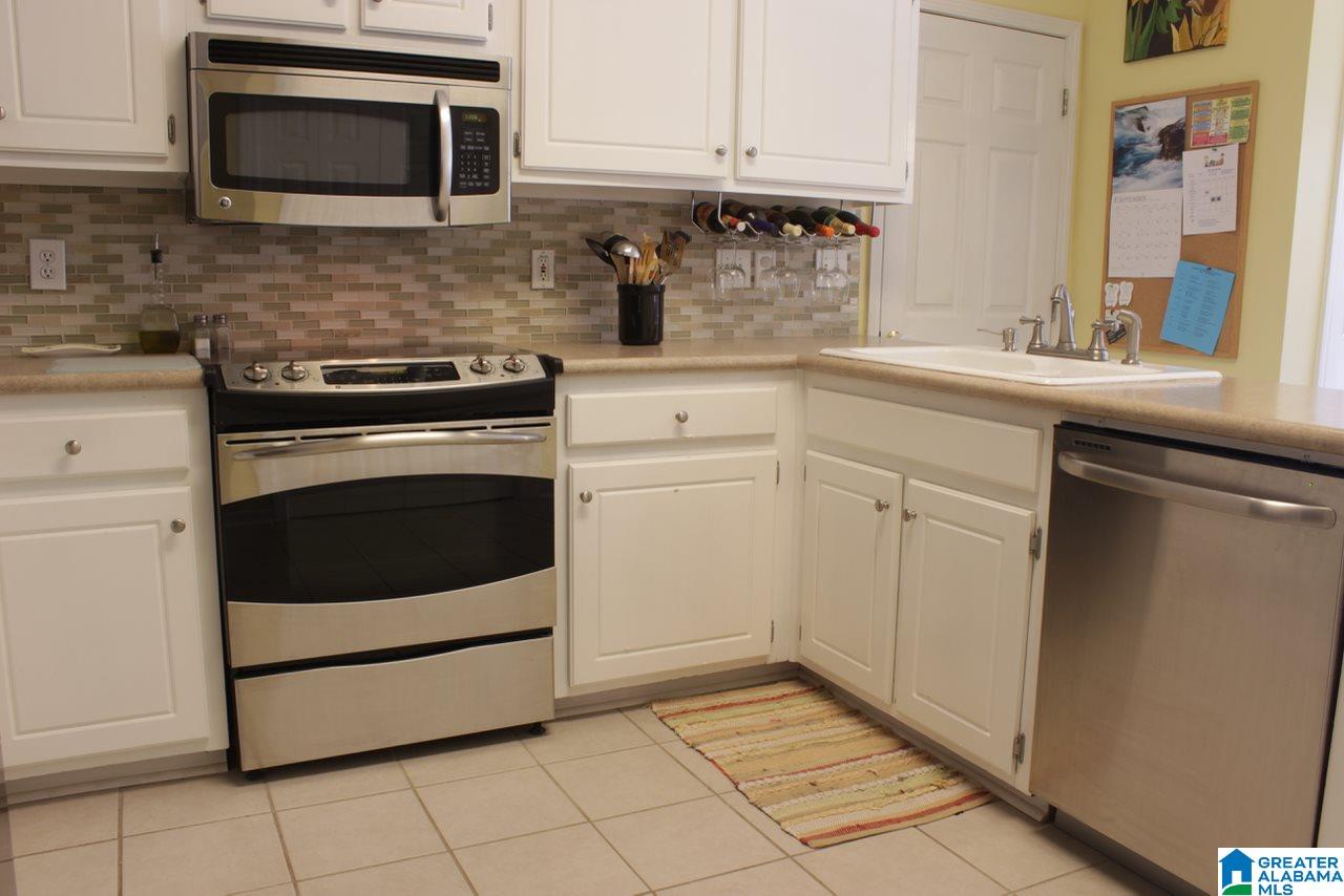 114 Creden Place Alabaster, AL 35007 - Photo 2 of 33