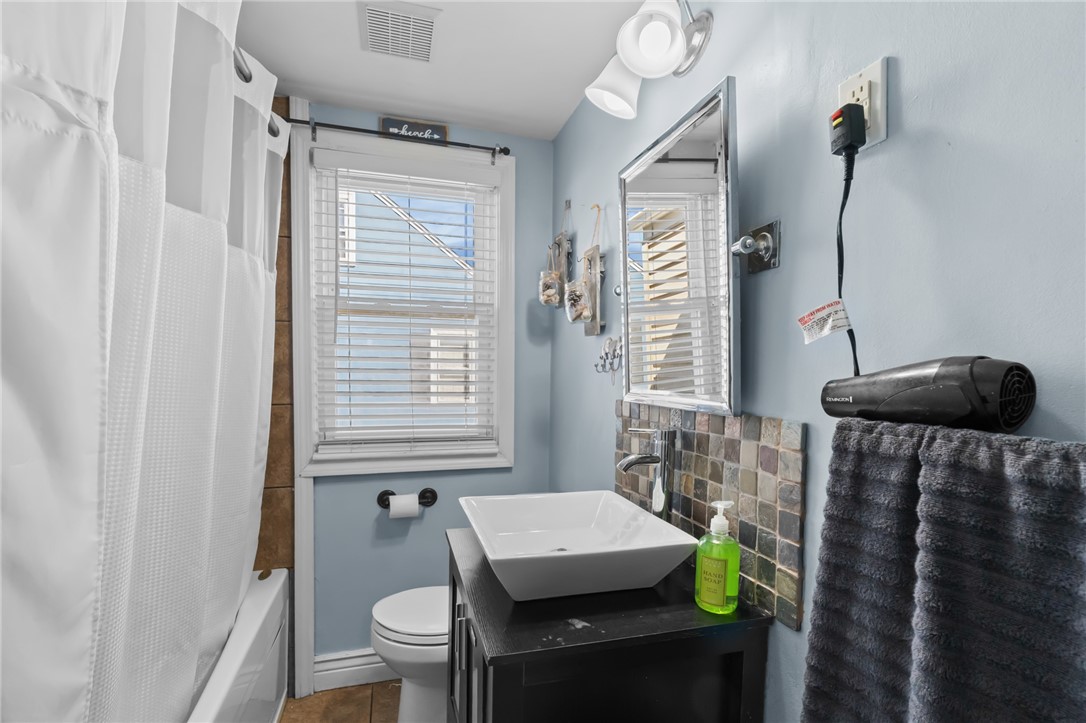 19 Annette Avenue Pawtucket, RI 02861 - Photo 13 of 44