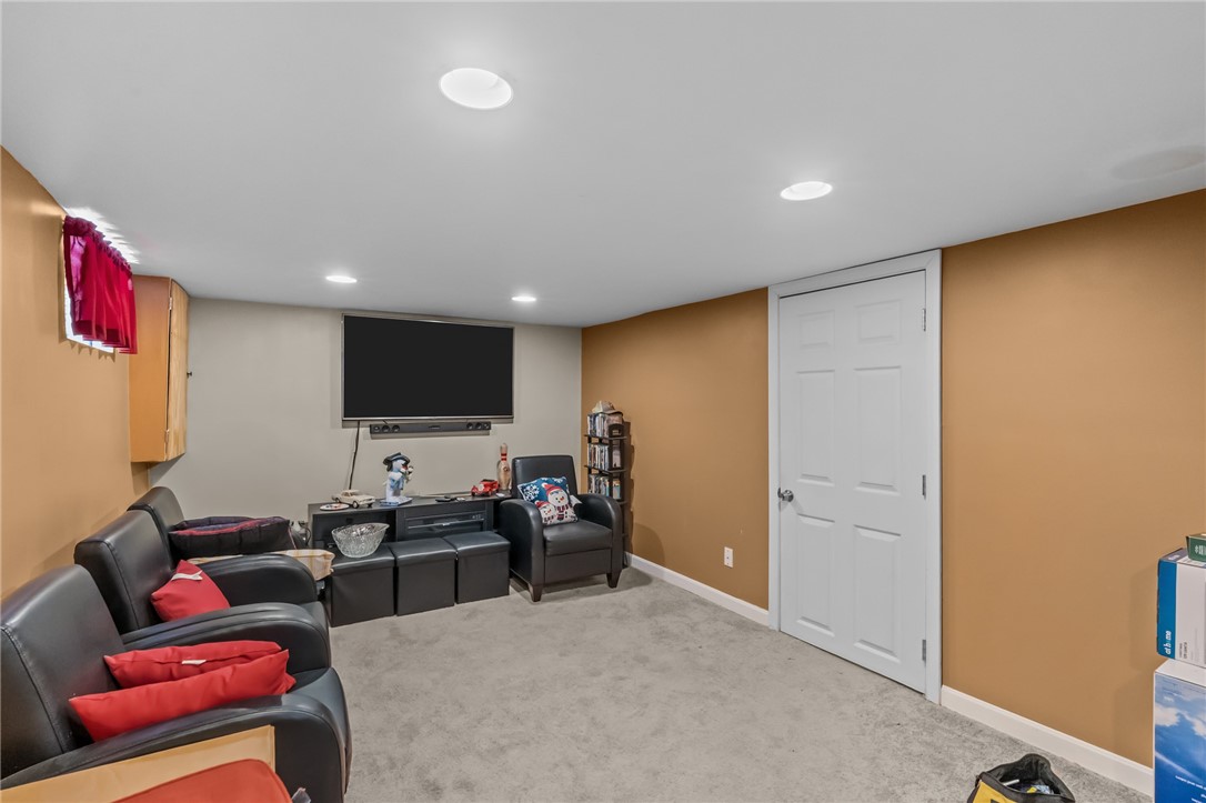 19 Annette Avenue Pawtucket, RI 02861 - Photo 27 of 44