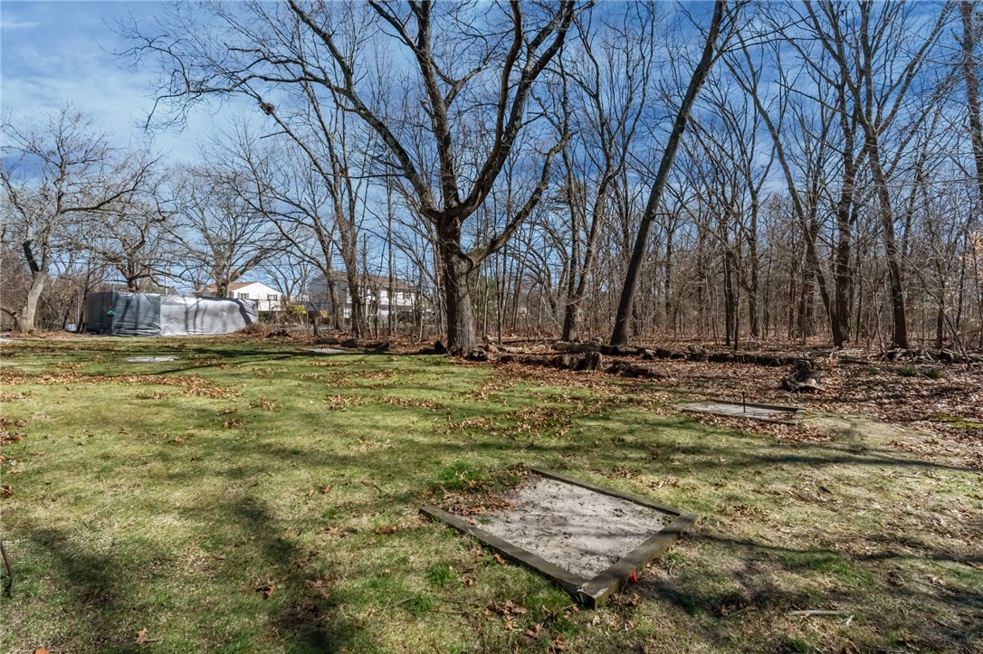 19 Annette Avenue Pawtucket, RI 02861 - Photo 41 of 44