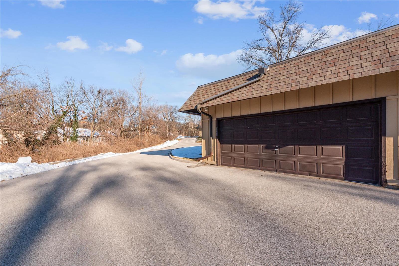 1339 Hampton Road, Unit E St. Charles, MO 63303 - Photo 18 of 20 Gallery Image 18