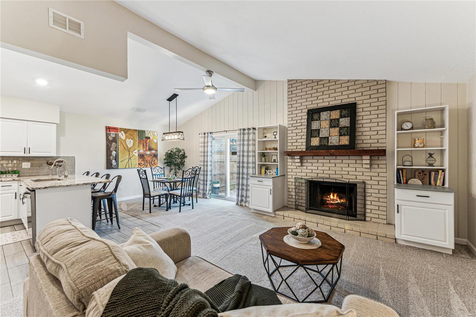 1339 Hampton Road, Unit E St. Charles, MO 63303 - Photo 2 of 20 Gallery Image 2