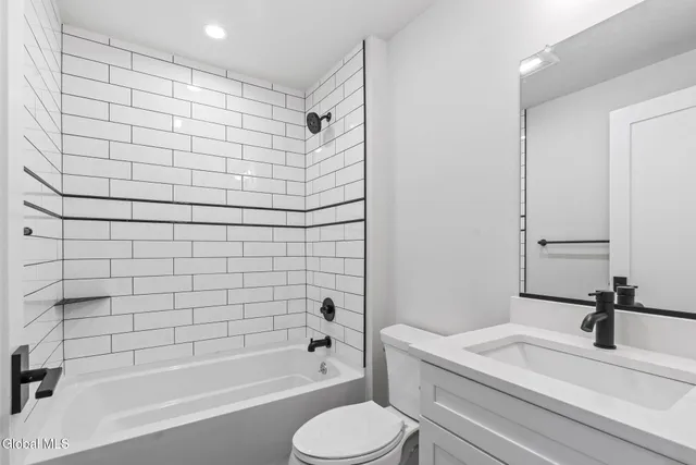 $740,000 | 14 Footpath Way, Lake George, NY 12845