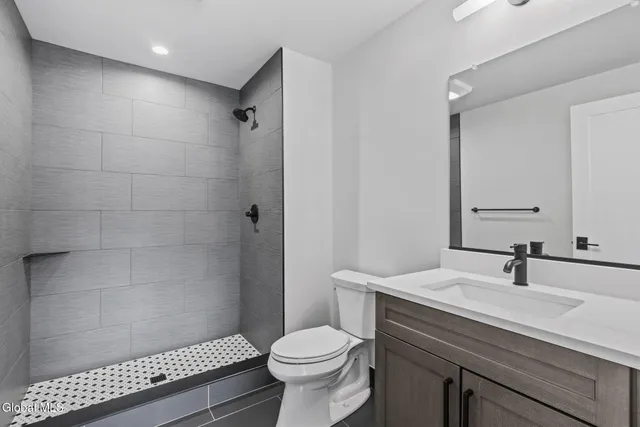 $740,000 | 14 Footpath Way, Lake George, NY 12845