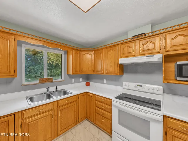 $399,000 | 217 Mayview Drive, Powell, TN 37849