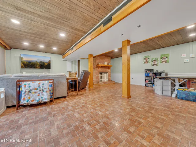 $399,000 | 217 Mayview Drive, Powell, TN 37849