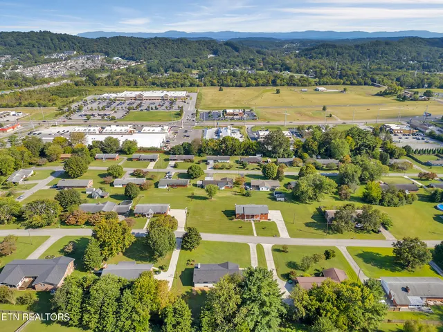 $399,000 | 217 Mayview Drive, Powell, TN 37849