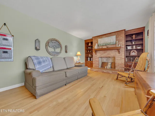 $399,000 | 217 Mayview Drive, Powell, TN 37849