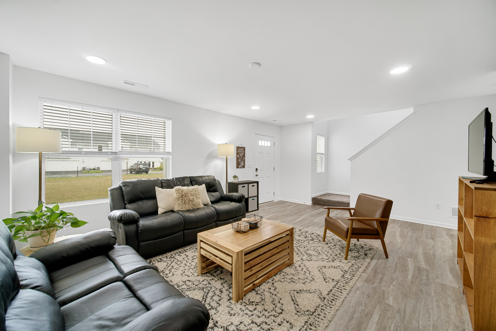 444 Comstock Road South Elgin, IL 60177 - Photo 12 of 25