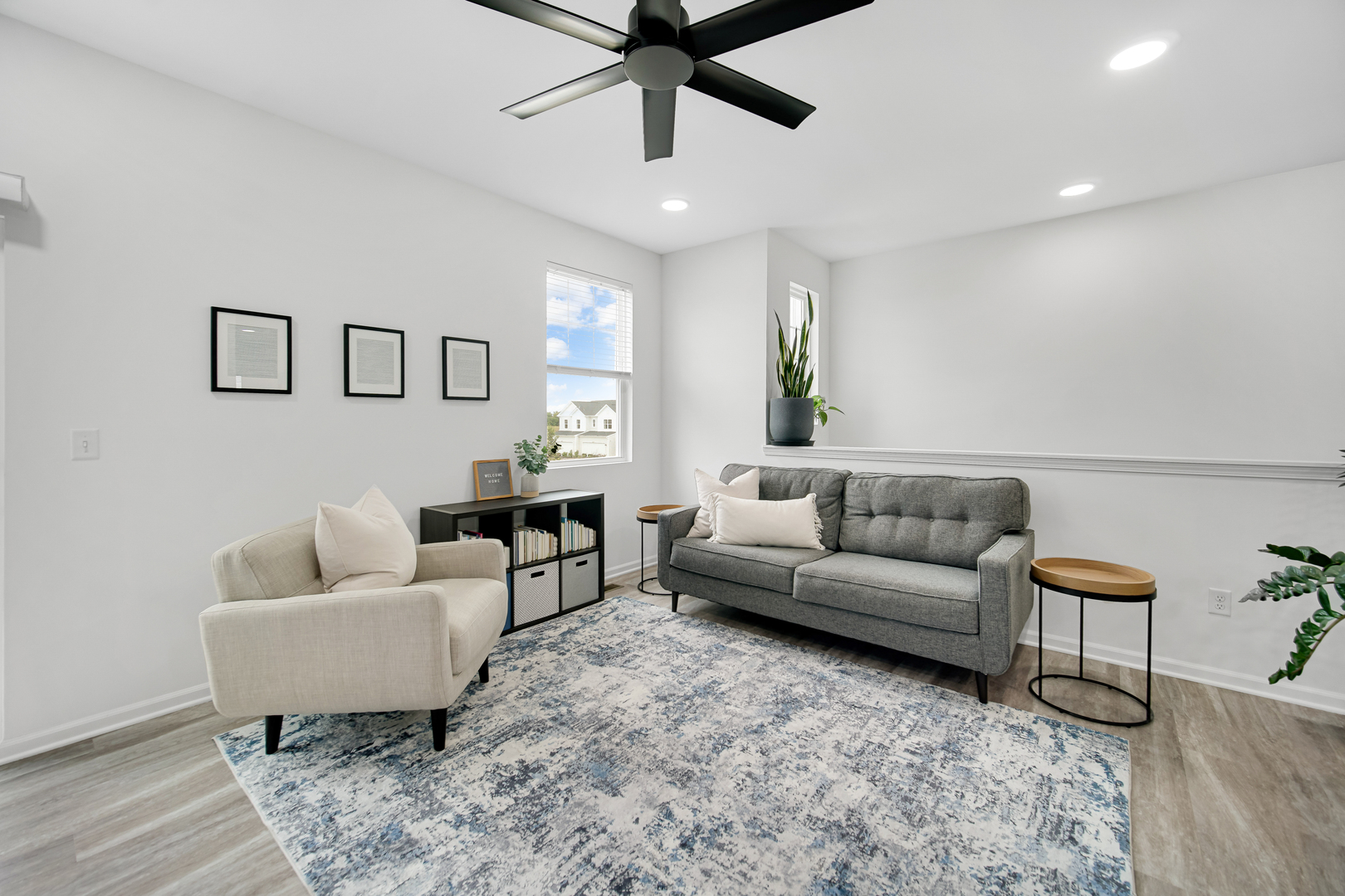 444 Comstock Road South Elgin, IL 60177 - Photo 3 of 25